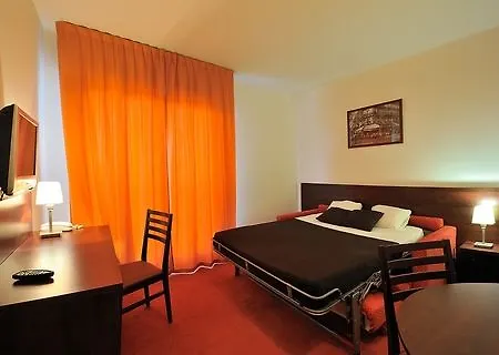 Du Parc - Val D'europe Aparthotel Montevrain