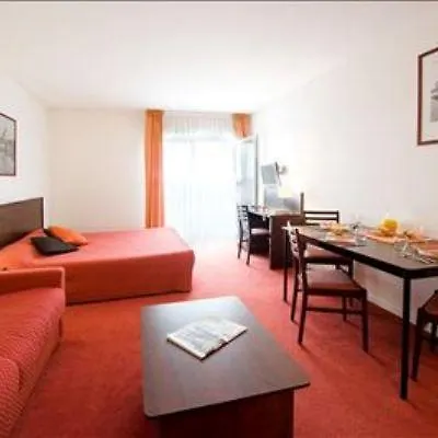 Du Parc - Val D'europe Aparthotel Montevrain